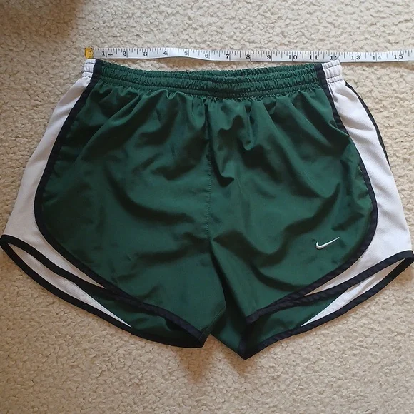 Nike Dri-FIT Green Performance Shorts - Brief Lined - Picture 1 of 5